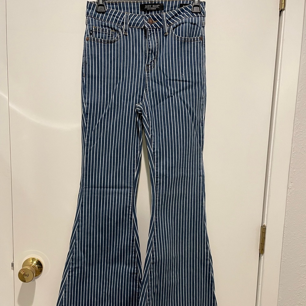 Judy Blue Super Flare Jeans
